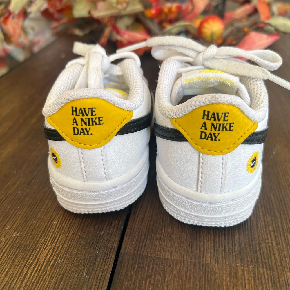 Toddler Nike Air Force 1 LV8 “Have a Nike Day” Shoes - Picture 6 of 9